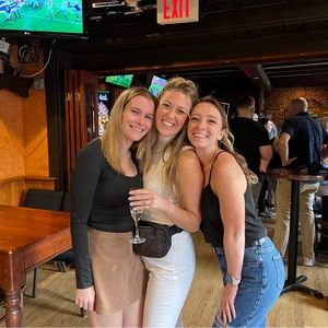 Meet your Posher, Brooke